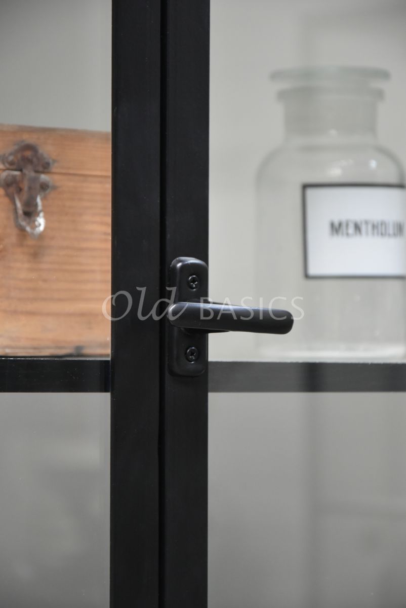 Detail van Apothekerskast Demi, 3 deuren, RAL9005, zwart, materiaal staal